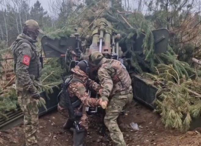 В зоне СВО противник забрасывает минами-ловушками позиции саратовского полка